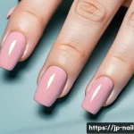 네일아트 이론 공부법 - A sophisticated nail art design focusing on color theory, featuring a harmonious blend of muted dust...